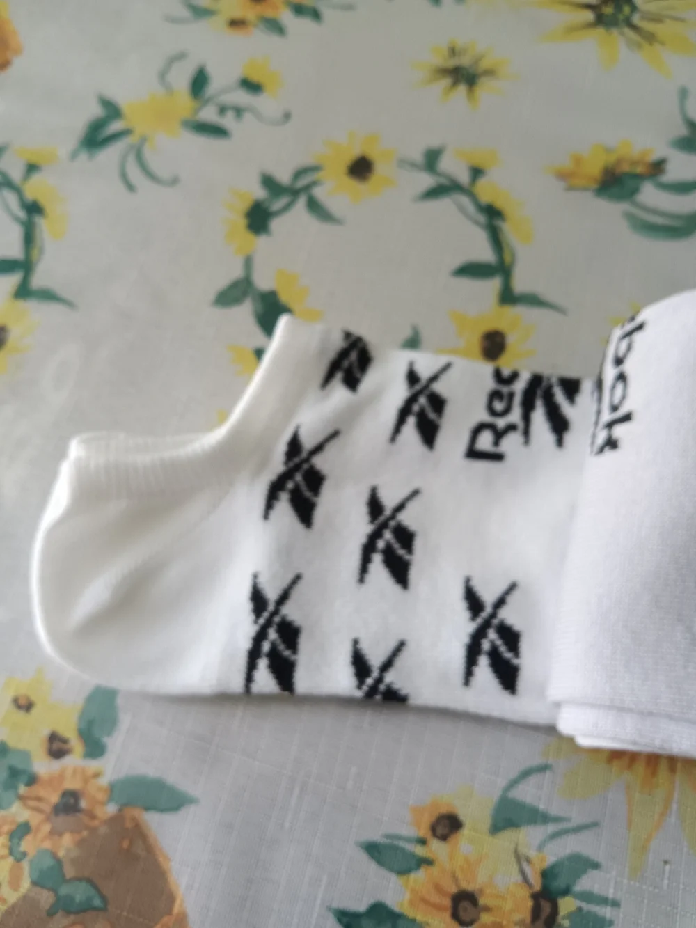 Reebok Unisex White Invisible Socks - 3 Pack One size fits all